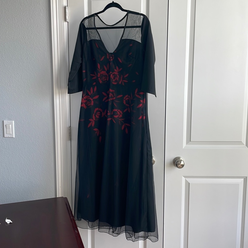 Beautiful black and red dress with pockets